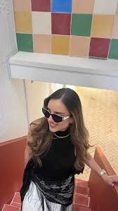 Reply profile picture